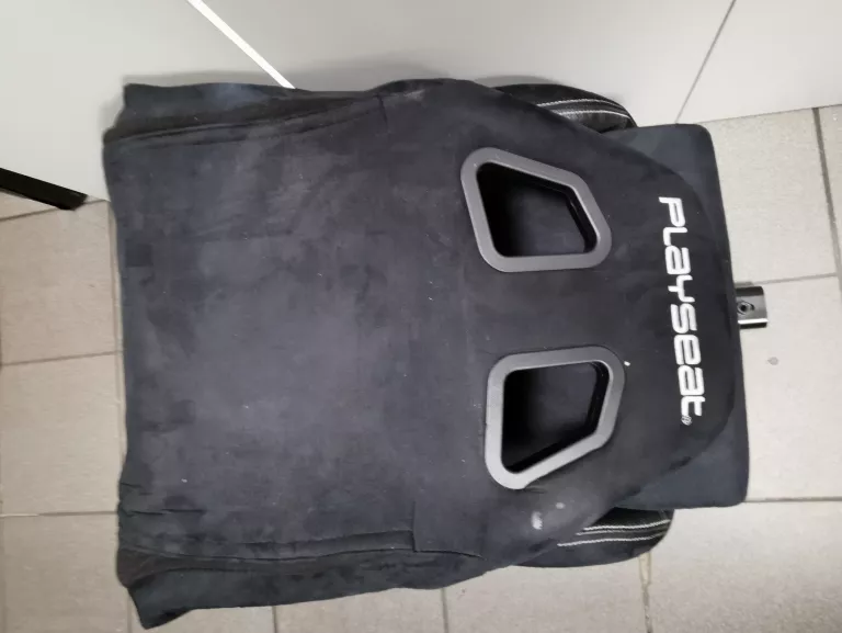 fotel-playseat-evolution-alcantara-wysokosc-mebla-98