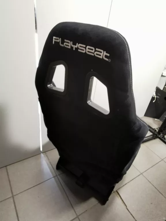 fotel-playseat-evolution-alcantara-ean-gtin-8717496871480