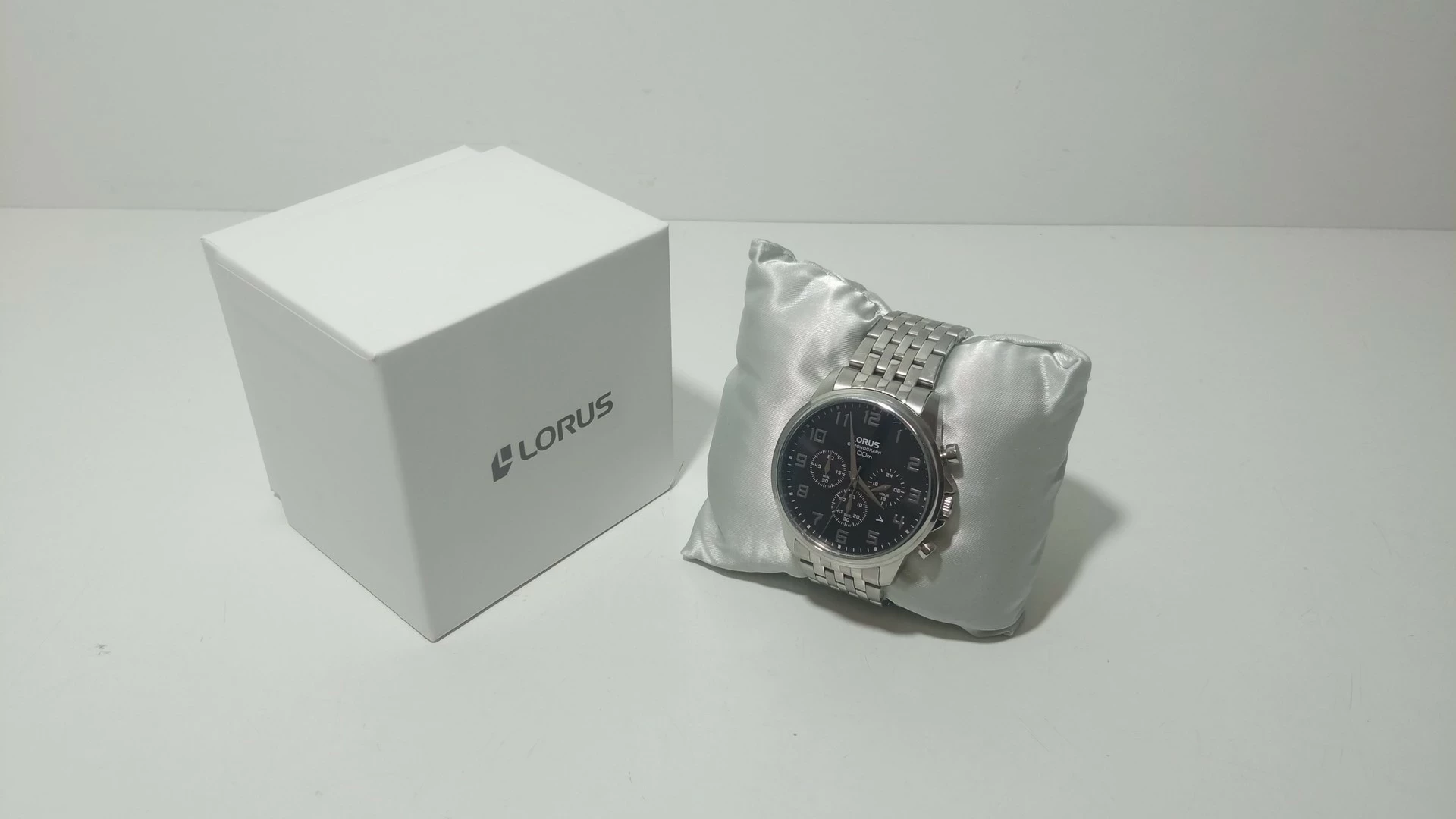 zegarek-lorus-vd53-x083-niemodlinska-23-opole