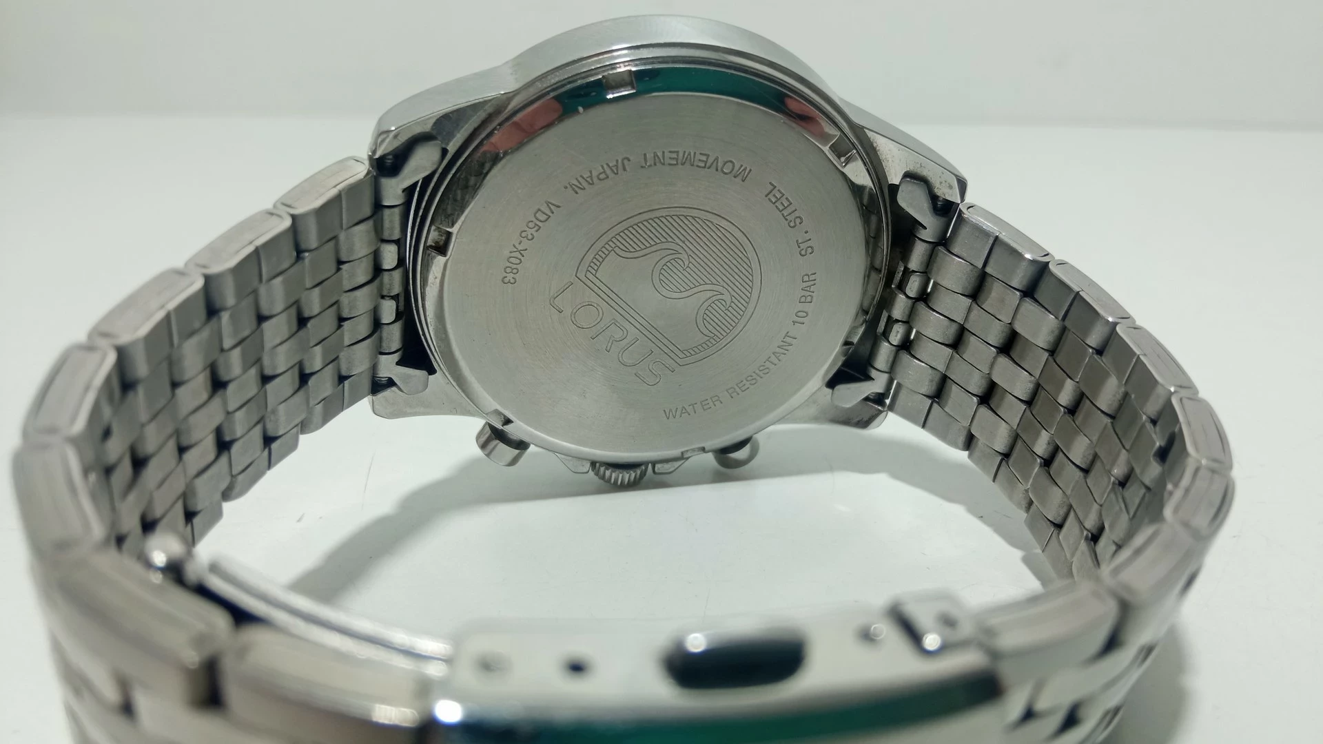 zegarek-lorus-vd53-x083-ksztalt-koperty-okragla