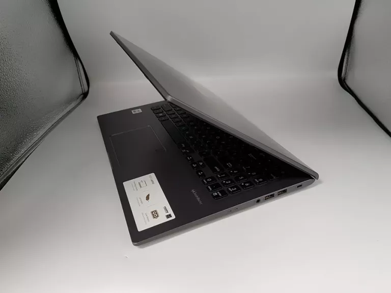 LAPTOP ASUS VIVOBOOK X515 I7 16GB RAM 512 SSD