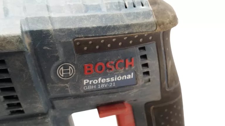 MŁOTOWIERTARKA BOSCH GBH 18V-21 SDS PLUS 800 W