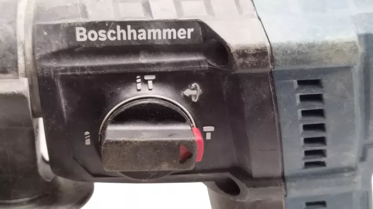 MŁOTOWIERTARKA BOSCH GBH 18V-21 SDS PLUS 800 W