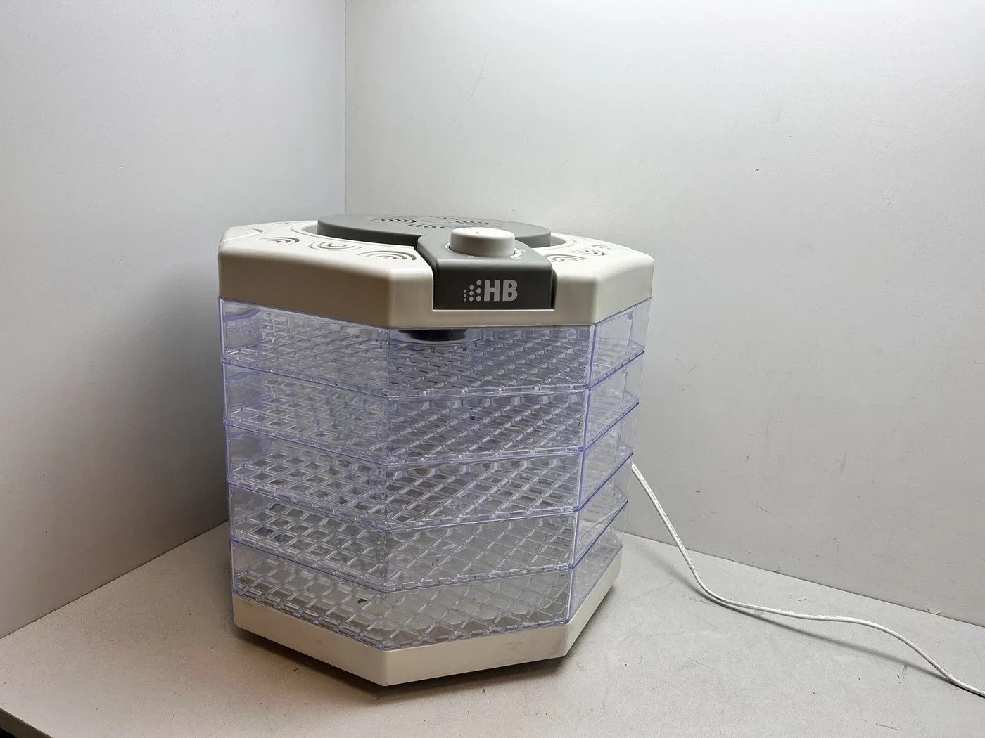 suszarka-do-grzybow-i-owocow-hb-fd0241-stan-uzywany