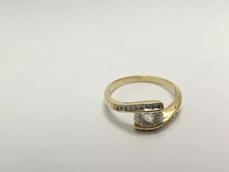 piekny-zloty-pierscionek-333-8kt-rodzaj-klasyczne