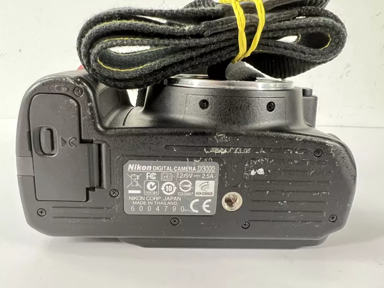 APARAT NIKON D3000 BODY