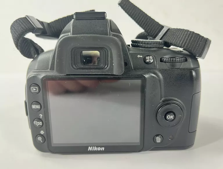 APARAT NIKON D3000 BODY