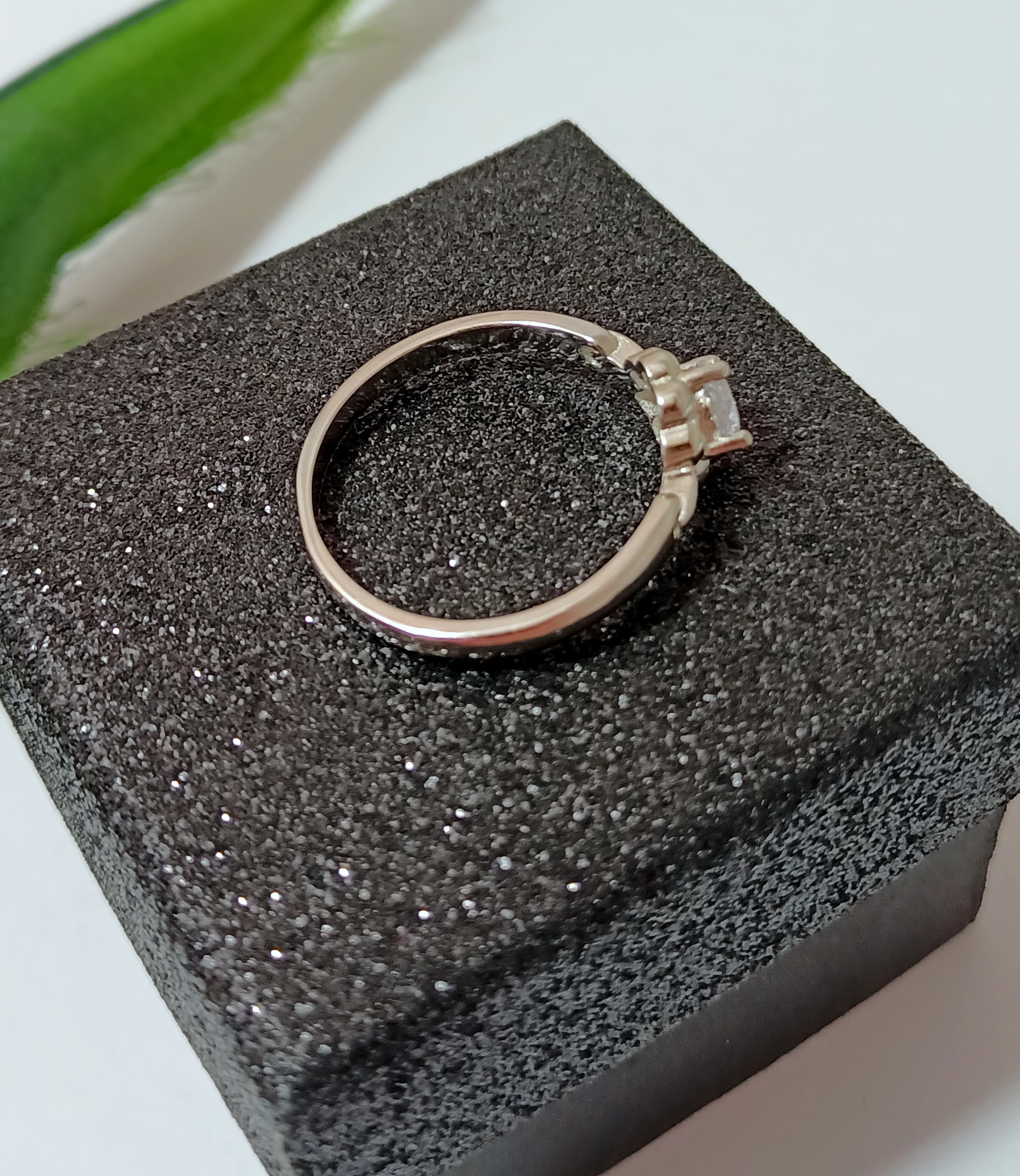 sliczny-srebrny-pierscionek-268gr-925pr-stan-11323-238058