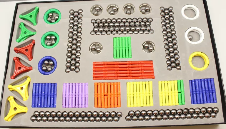 KLOCKI MAGNETYCZNE MAGNASTIX 560 560 ELEMENTÓW