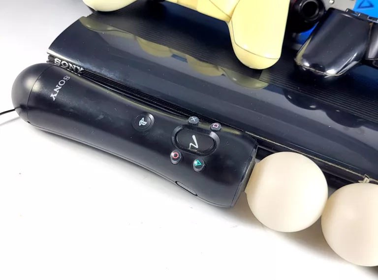 konsola-ps3-2-pady-kinect-2-move-stan-uzywany