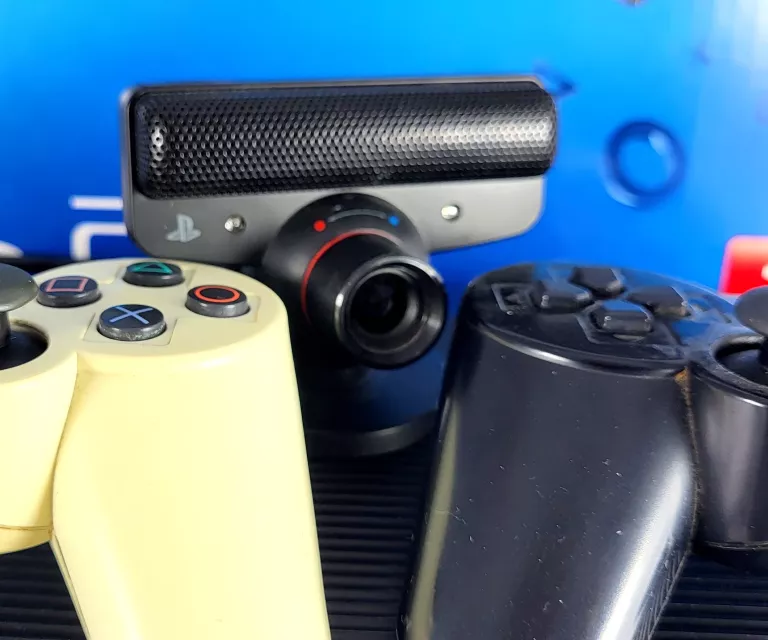 konsola-ps3-2-pady-kinect-2-move-dysk-wbudowana-pamiec-12-gb