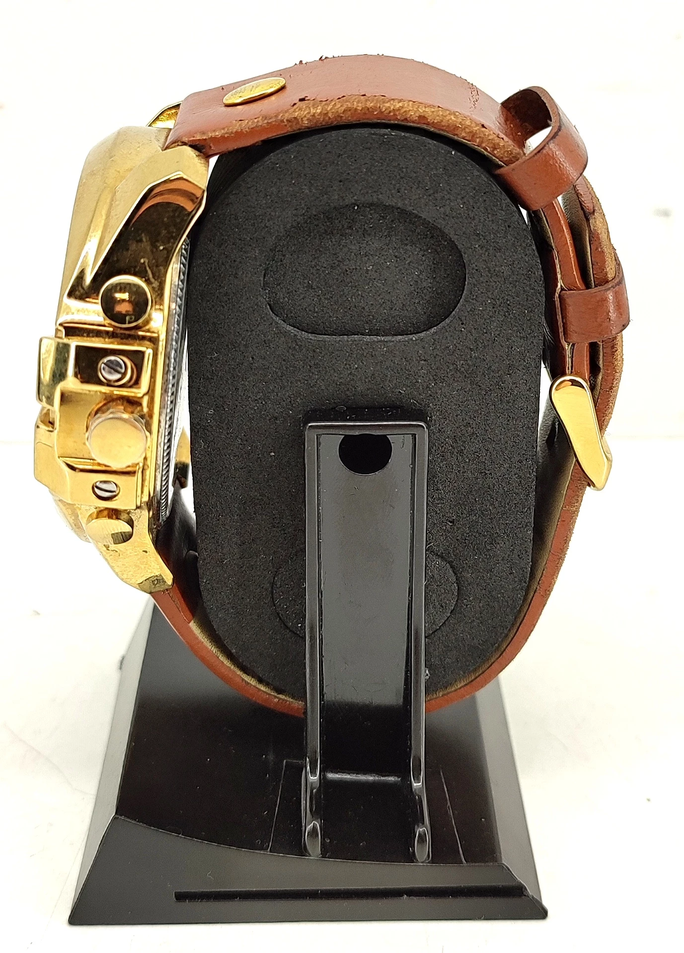 zegarek-curren-quartz-typ-nareczny