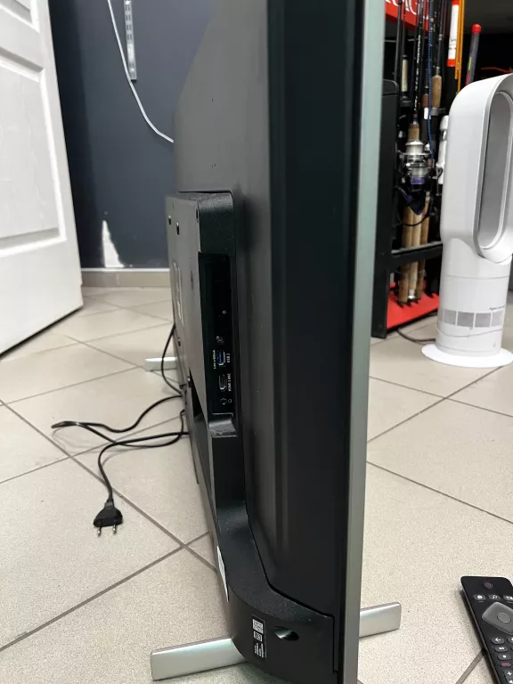 TELEWIZOR PHILIPS 43PUS7555/12 + PILOT