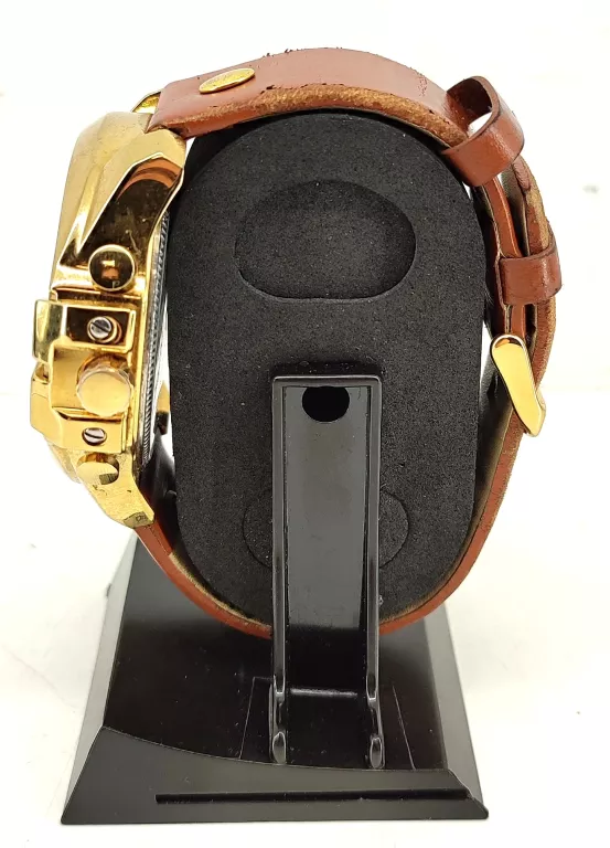 zegarek-curren-quartz-typ-nareczny