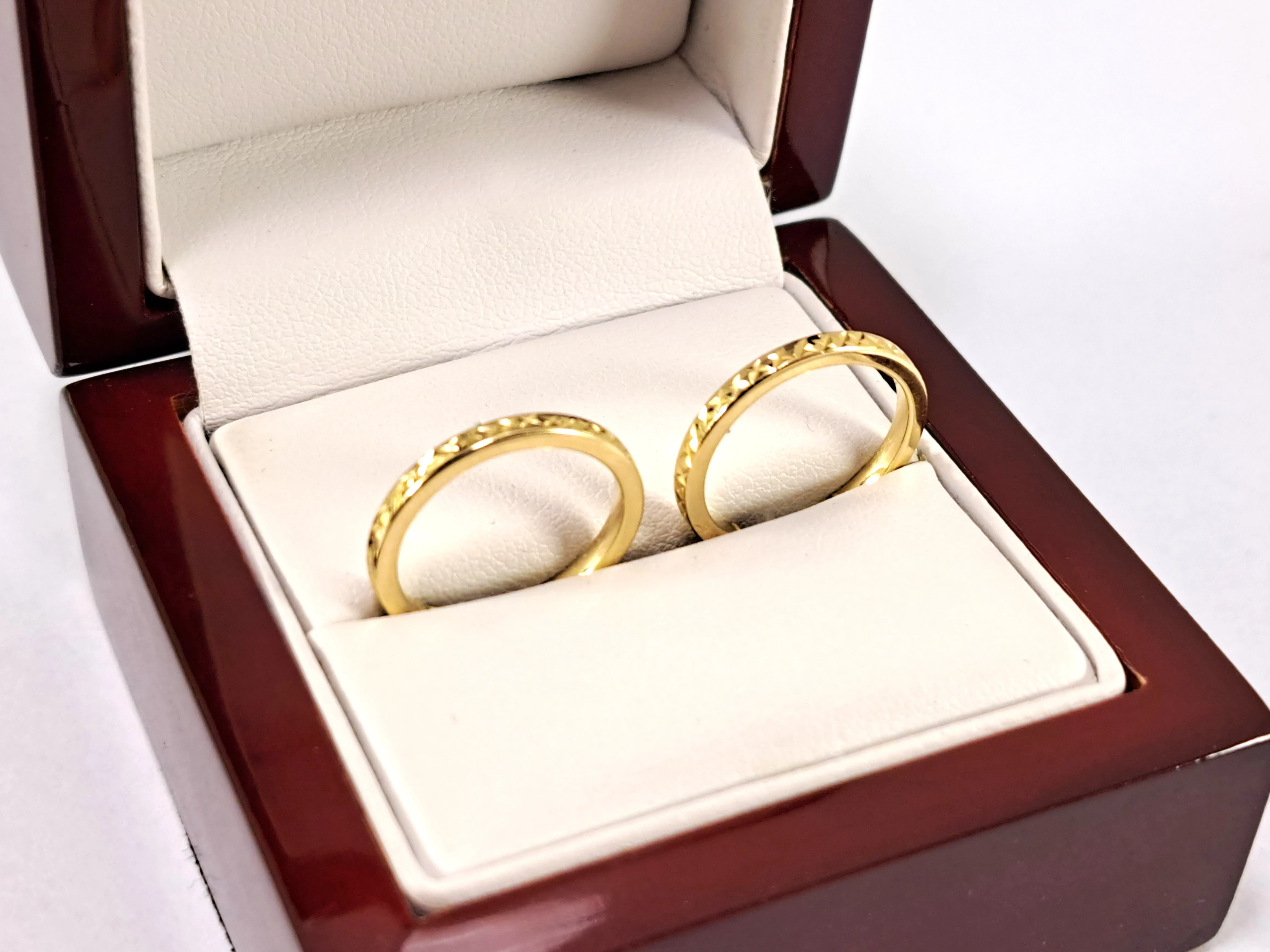 piekne-zlote-kolczyki-kola-585179g-material-zloto