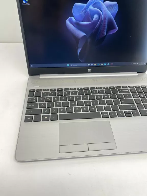 LAPTOP HP 250 G9