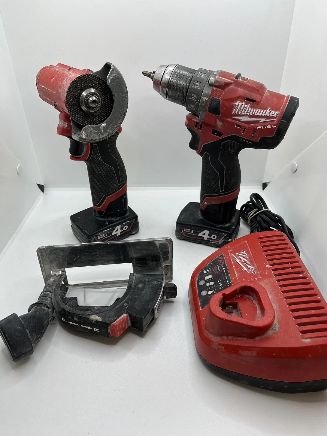 zestaw-milwaukee-wkretarka-szlifierka-warszawska-56-tomaszow-maz