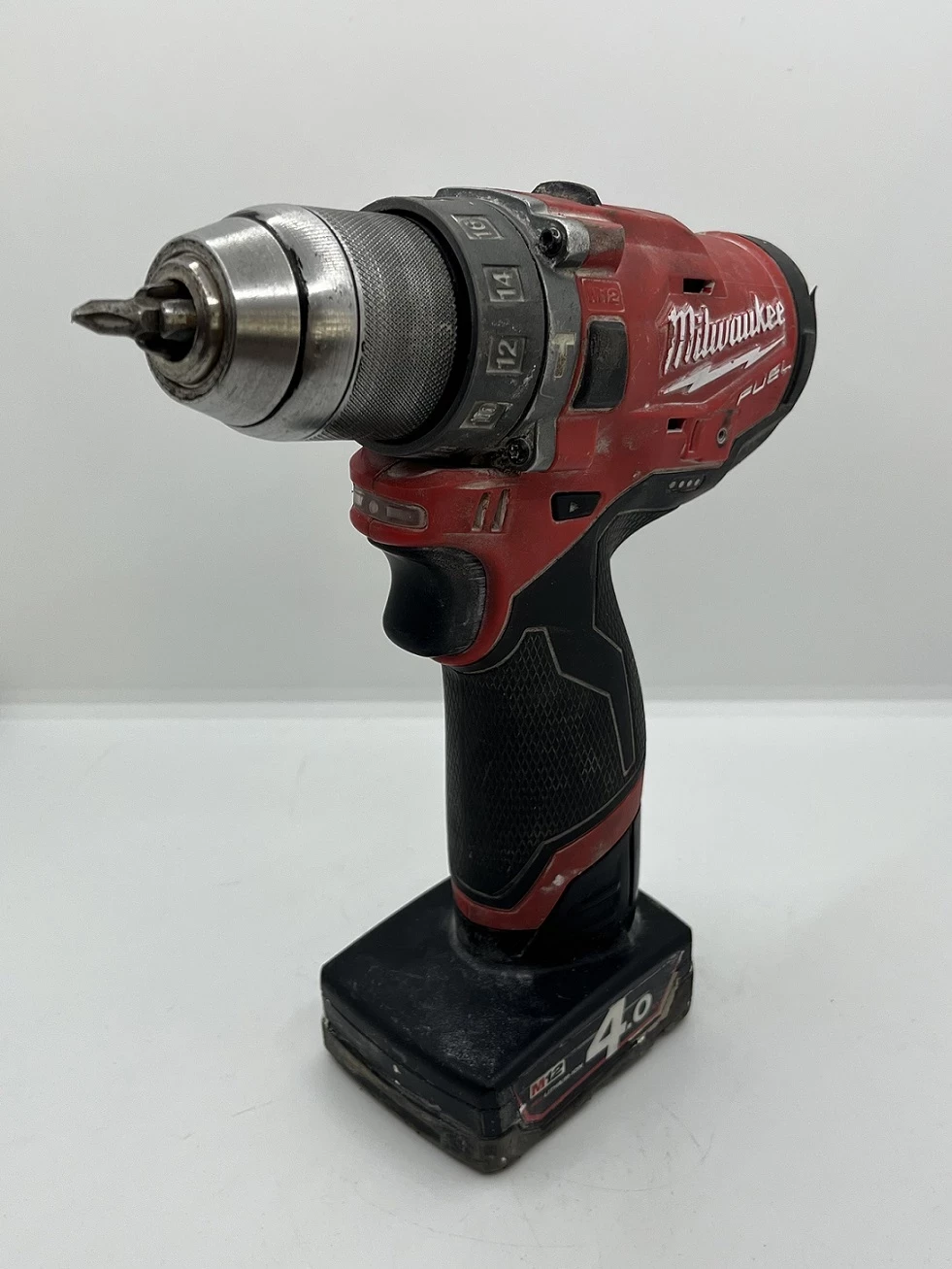 zestaw-milwaukee-wkretarka-szlifierka-ean-gtin-4058546408770