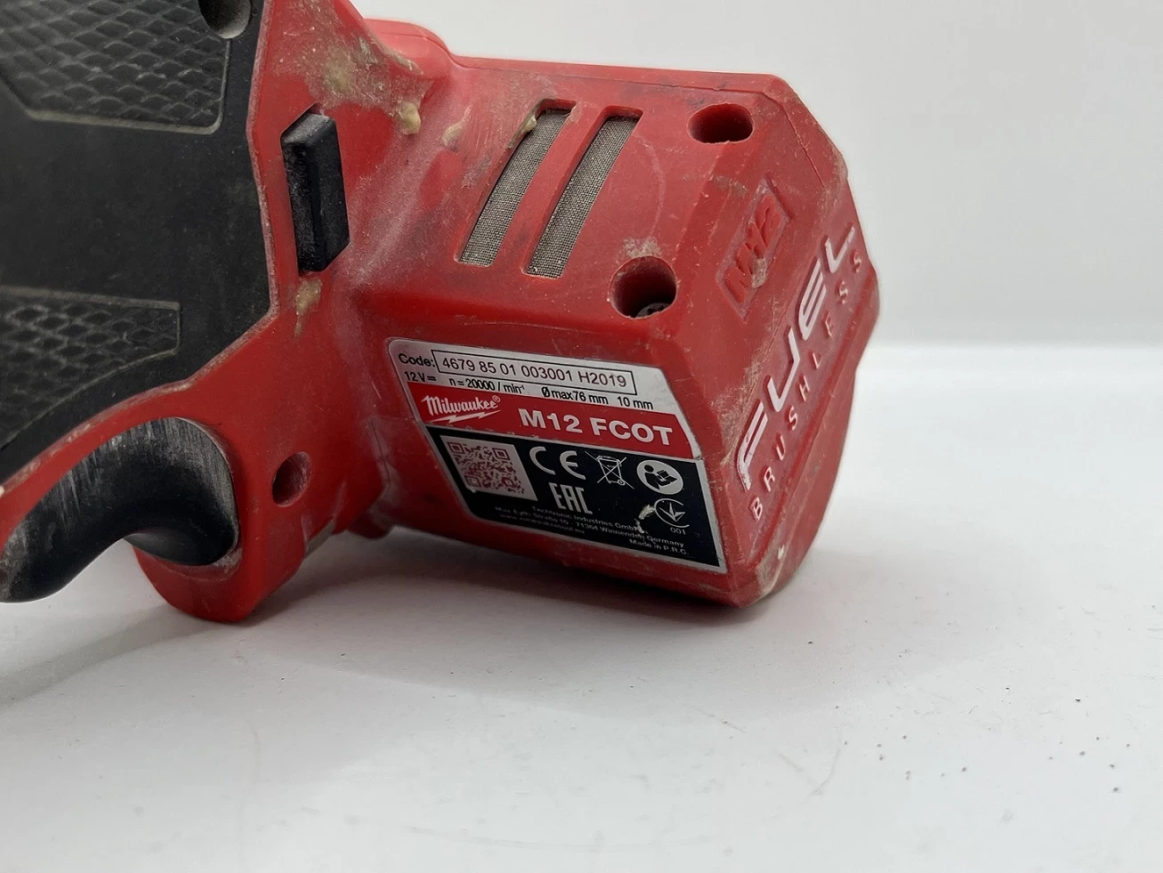 zestaw-milwaukee-wkretarka-szlifierka-opakowanie-walizka