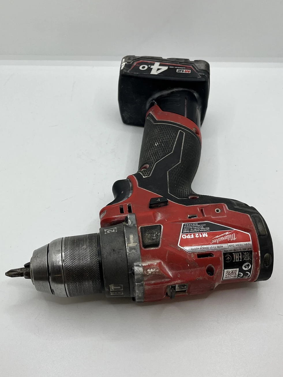 zestaw-milwaukee-wkretarka-szlifierka-zawartosc-zestawu-akumulator