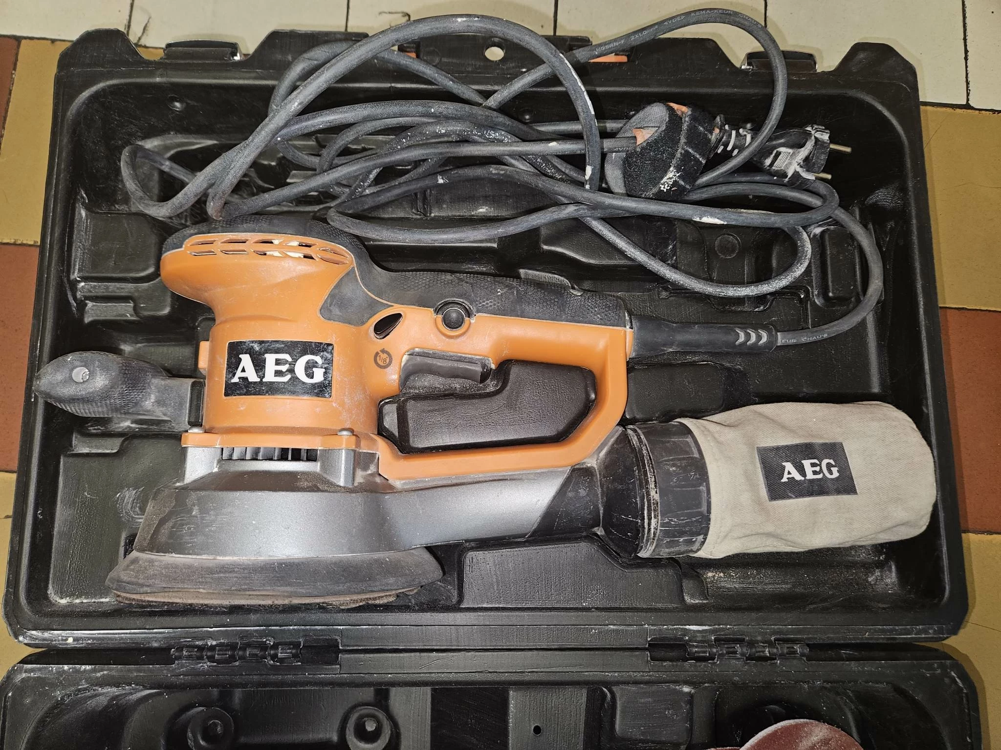 szlifierka-mimosrodowa-aeg-ex-150-es-stan-uzywany