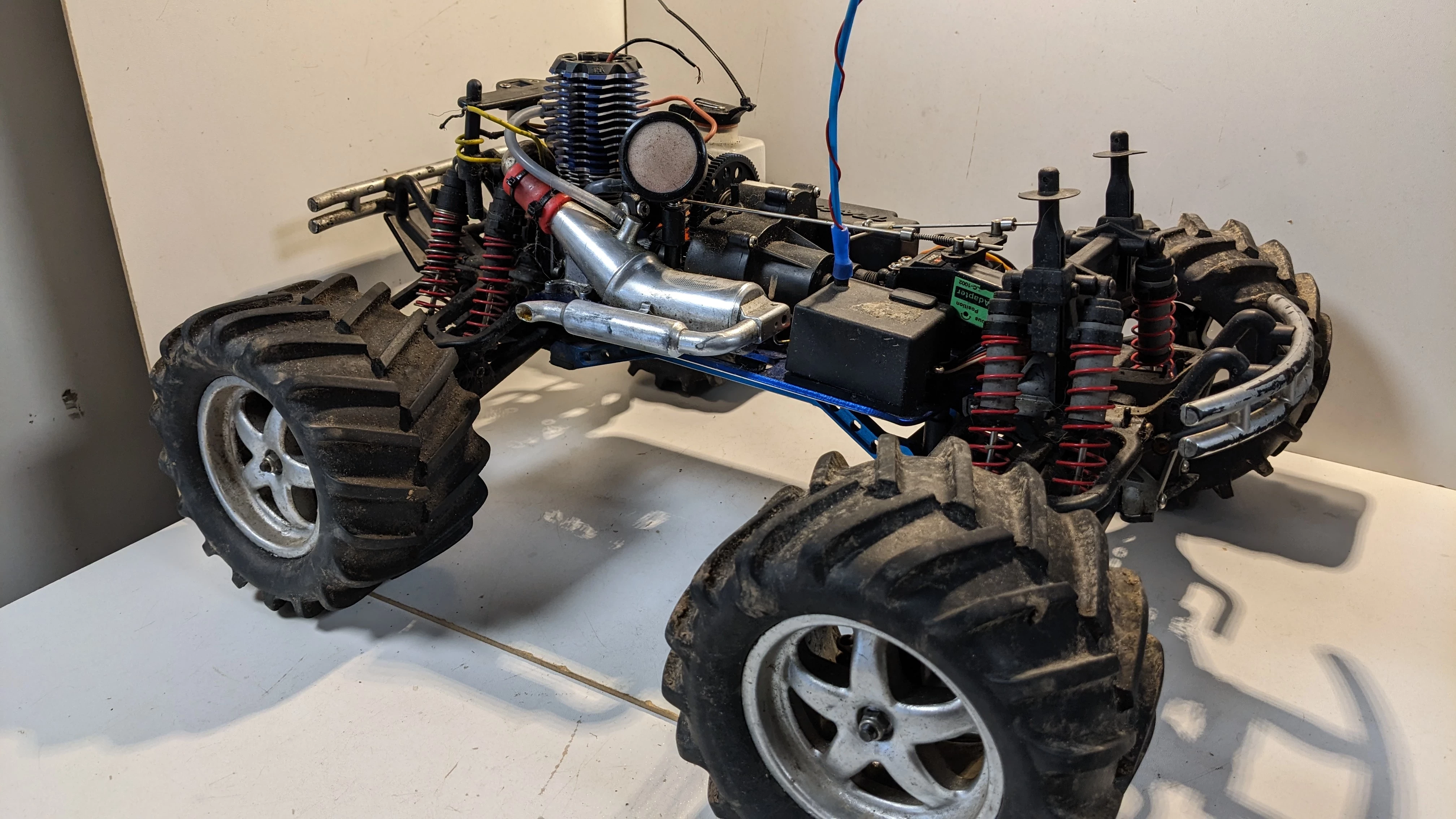 samochod-zdalnie-sterowany-traxxas-maxx-33-stan-uzywany