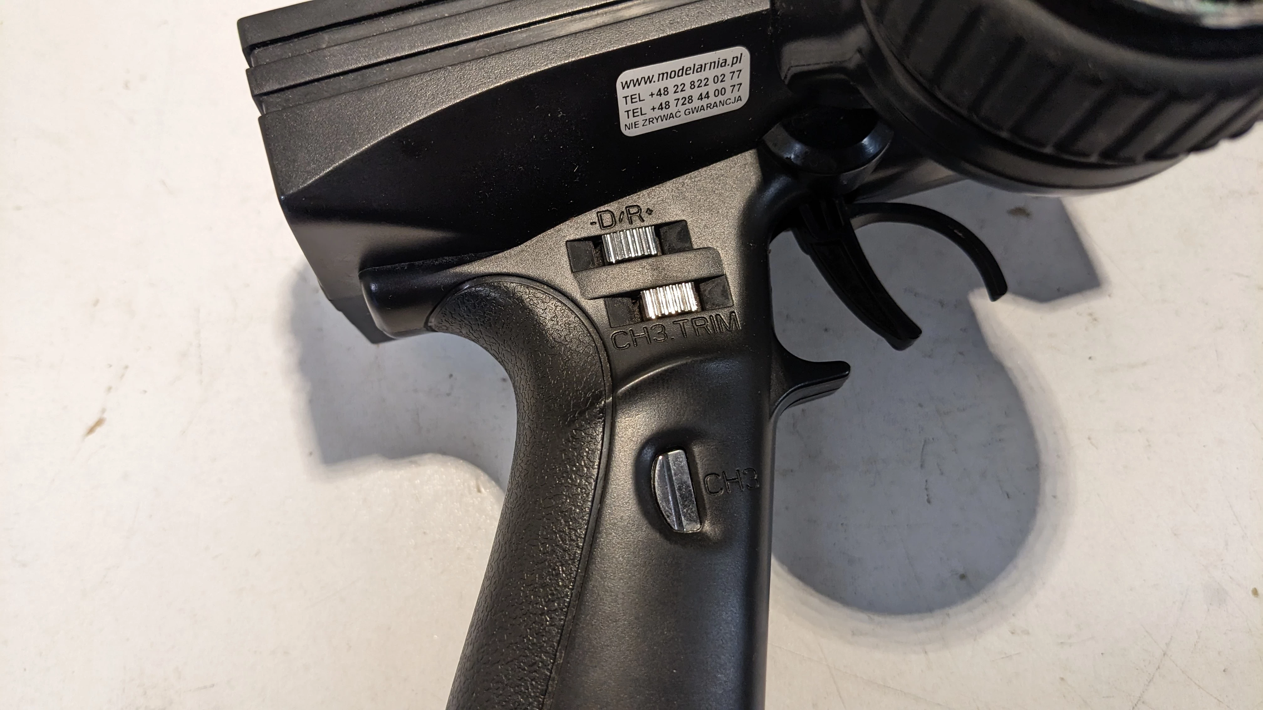 samochod-zdalnie-sterowany-traxxas-maxx-33-marka-traxxas