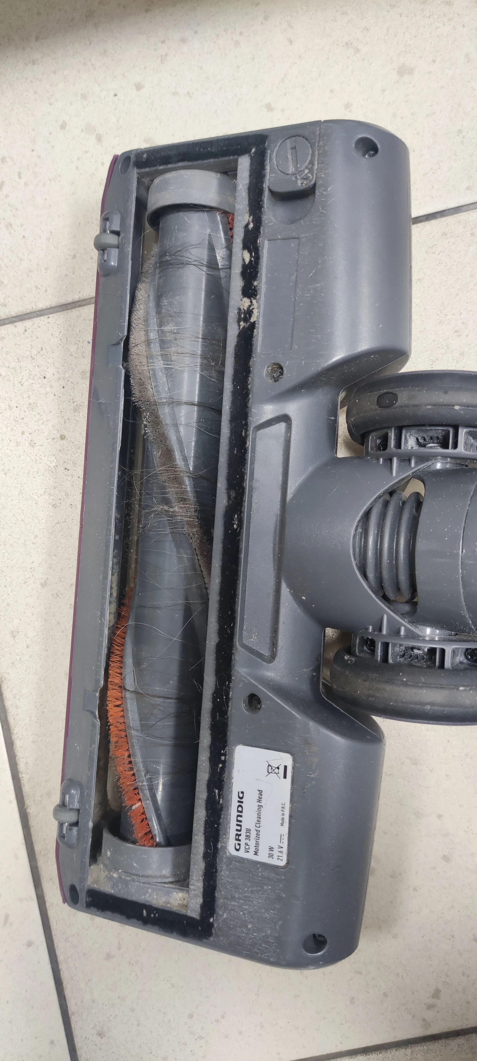 BEZPRZEWODOWY ODKURZACZ RĘCZNY GRUNDIG VCP 3830 | Odkurzacze pionowe ...