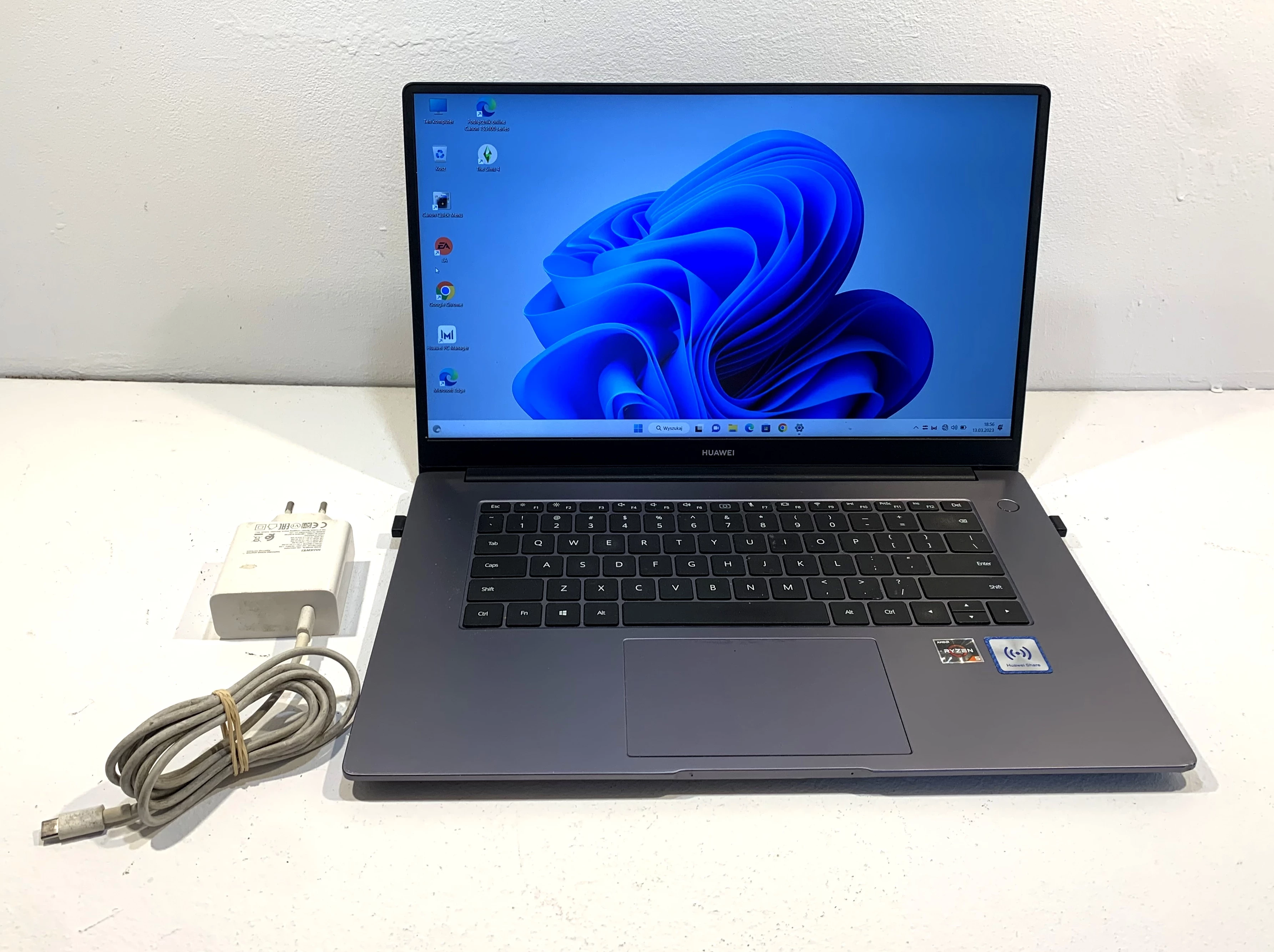 【美品】HUAWEI MateBook D15 AMD Ryzen 5 51Q7CPUqBPL._AC_SY200_QL15_.jpg