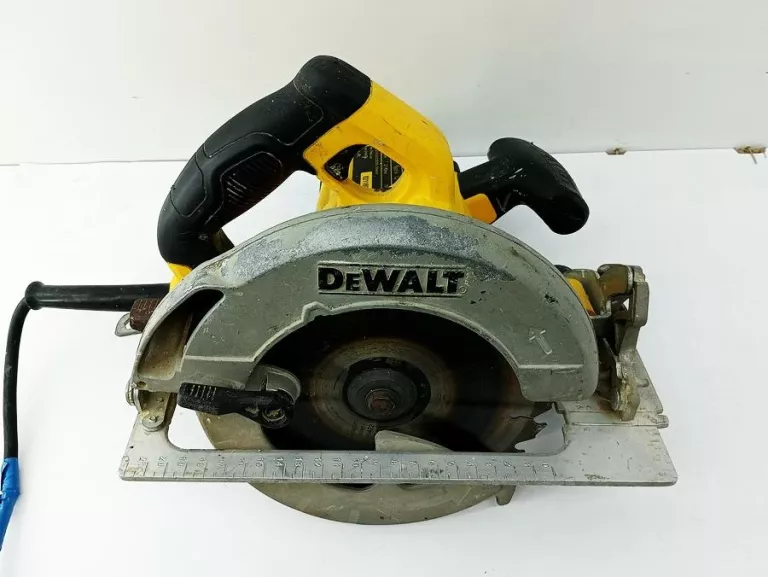 PILARKA TARCZOWA DEWALT DWE 575