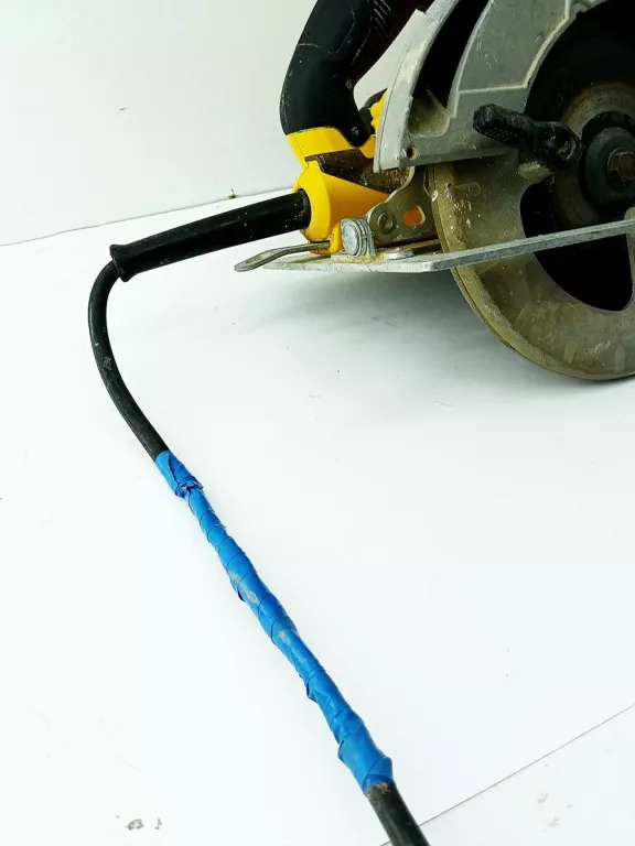 PILARKA TARCZOWA DEWALT DWE 575