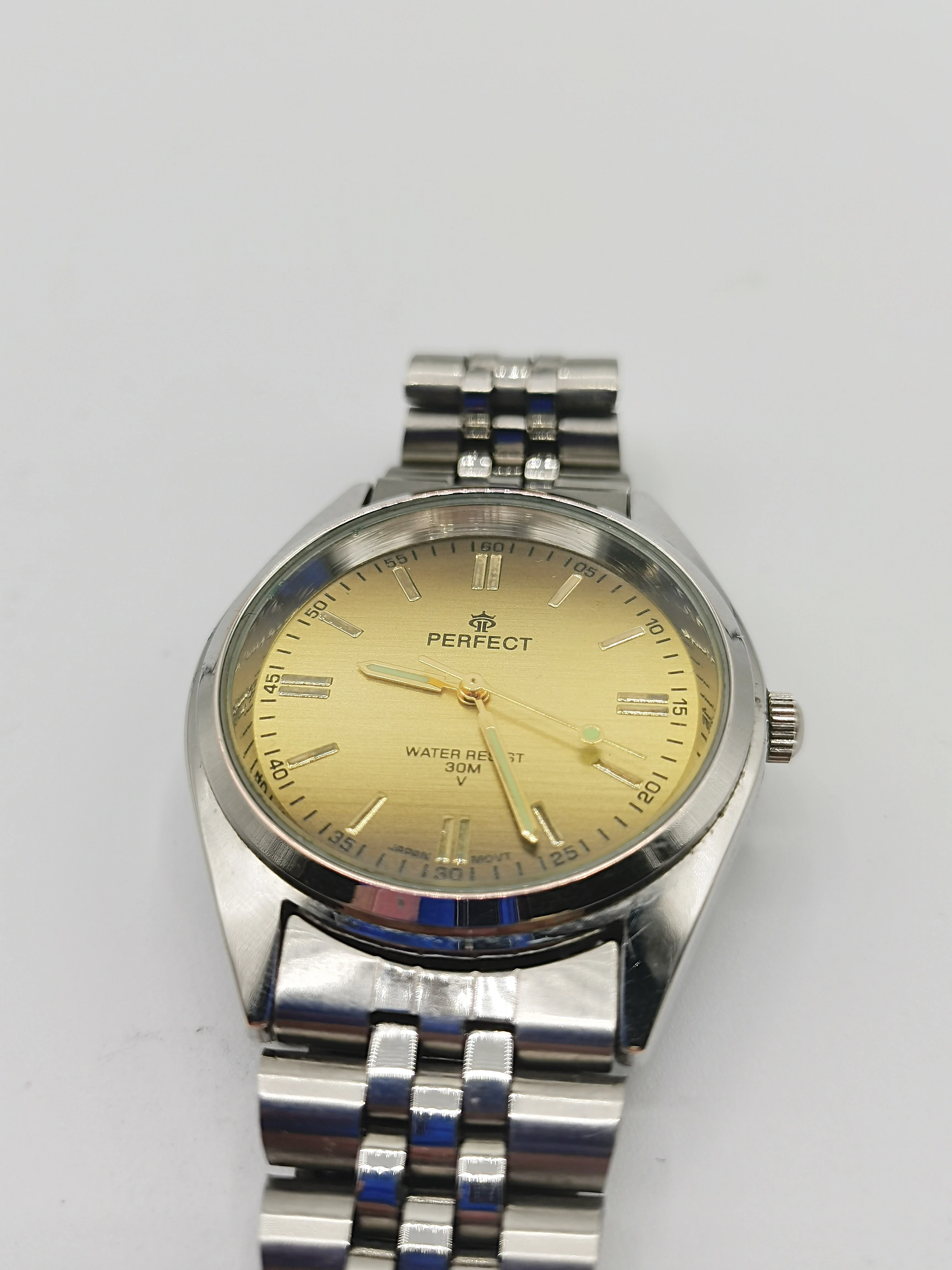 zegarek-perfect-water-resist-gp124-material-paska-stal