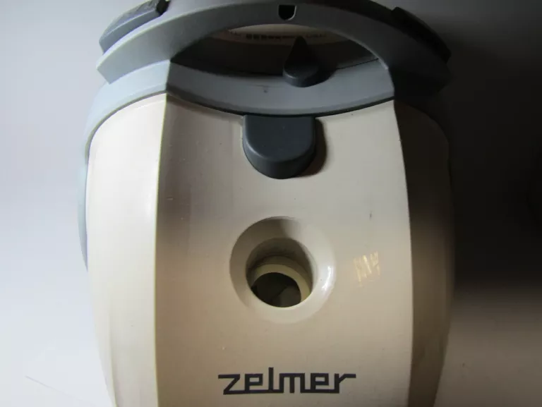 odkurzacz-zelmer-odyssey-1700w-torba-kolor-dominujacy-srebrnyszary