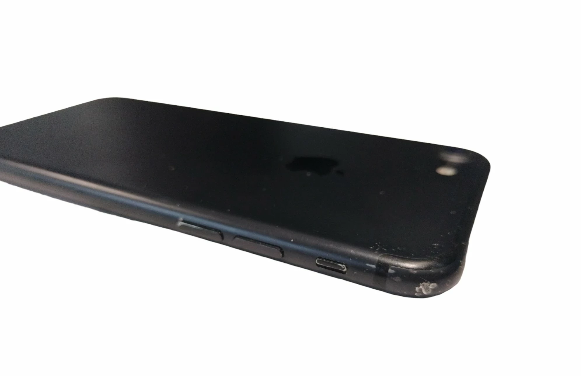 smartfon-apple-iphone-7-zablokowany-zbity-kod-producenta-iphone-7