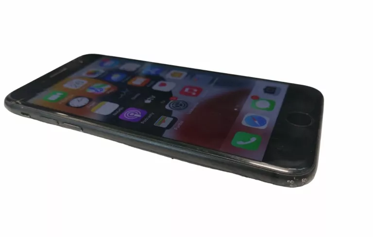 smartfon-apple-iphone-7-zablokowany-zbity-stan-uszkodzony