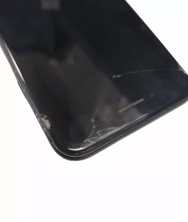 smartfon-apple-iphone-7-zablokowany-zbity-typ-smartfon