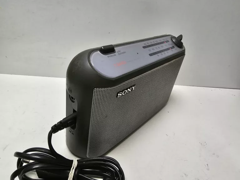 Radio portable LW/ MW/FM Sony ICF-703L - Collection