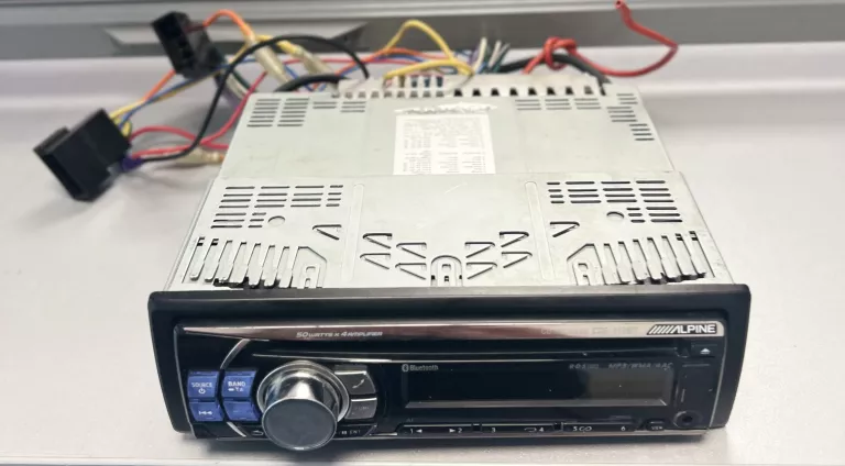 RADIO SAMOCHODOWE ALPINE CDE-113BT