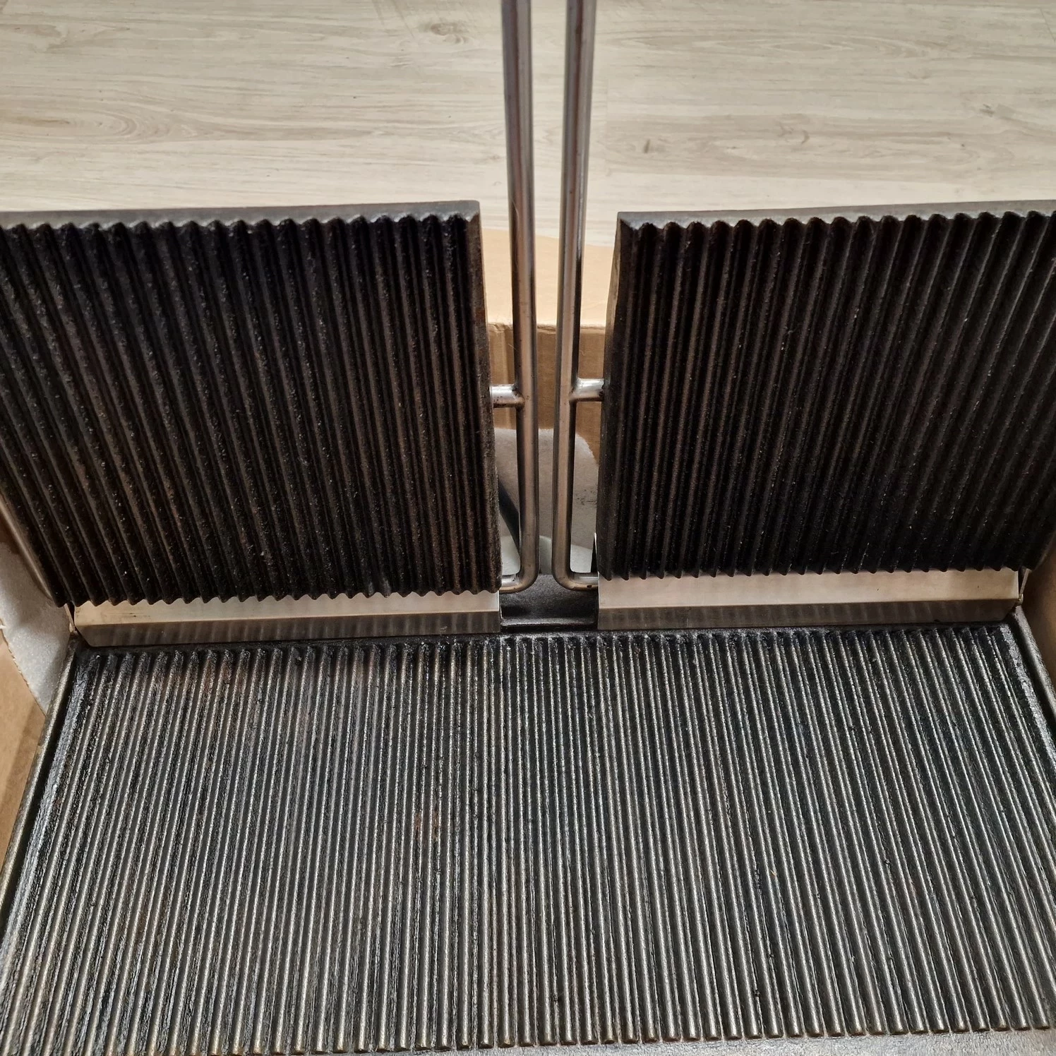 kontakt-grill-podwojny-caterina-742021-kod-producenta-742028