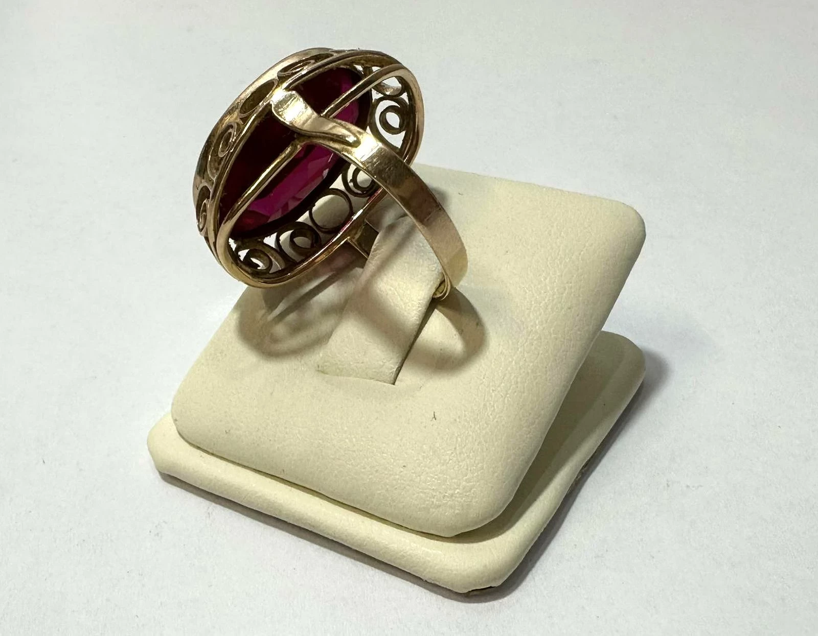 piekny-zloty-pierscionek-585-marka-bez-marki