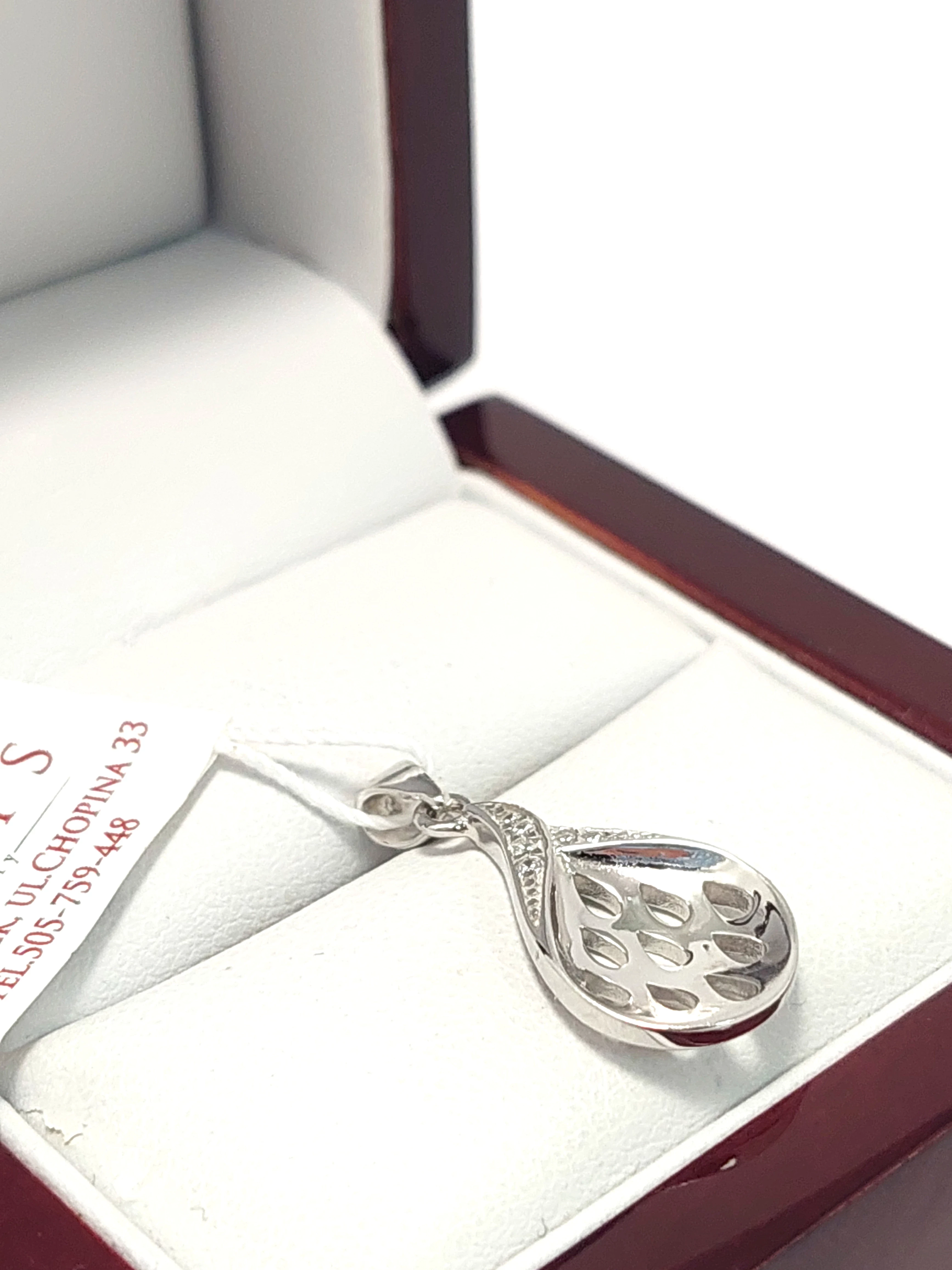 srebrna-zawieszka-paris-lezka-925-170g-stan-uzywany