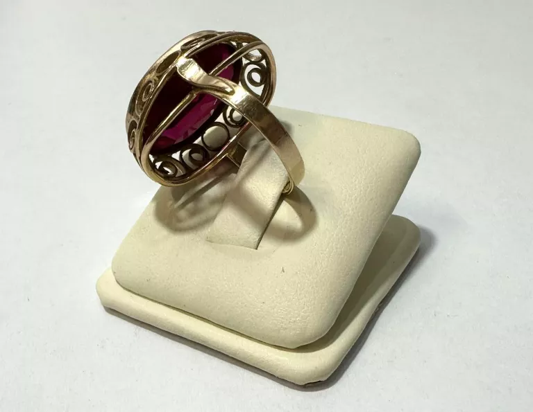 piekny-zloty-pierscionek-585-marka-bez-marki