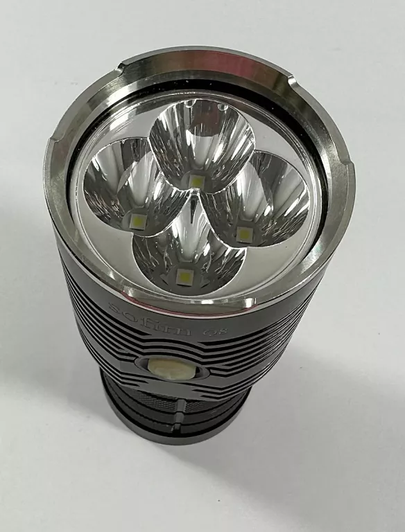 latarka-sofirn-q8-kod-producenta-frfbaq8