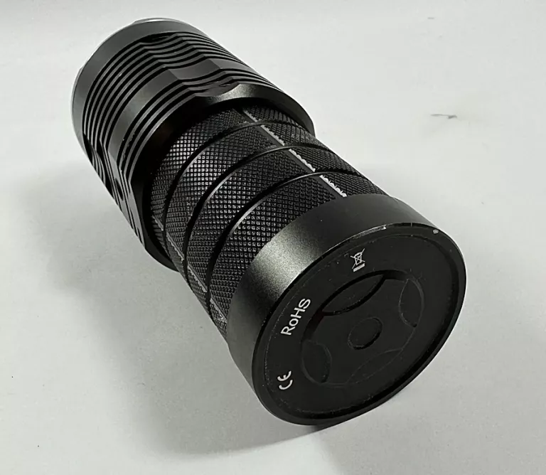 latarka-sofirn-q8-marka-sofirn