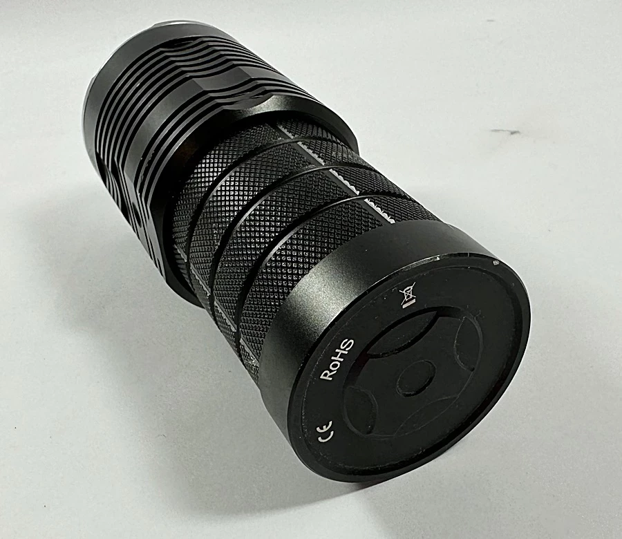 latarka-sofirn-q8-marka-sofirn