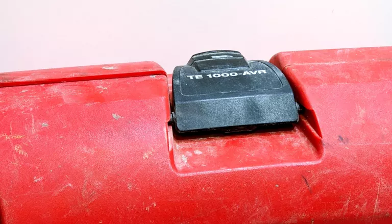 MŁOT WYBURZENIOWY HILTI TE 1000 AVR 26 J 1750 W
