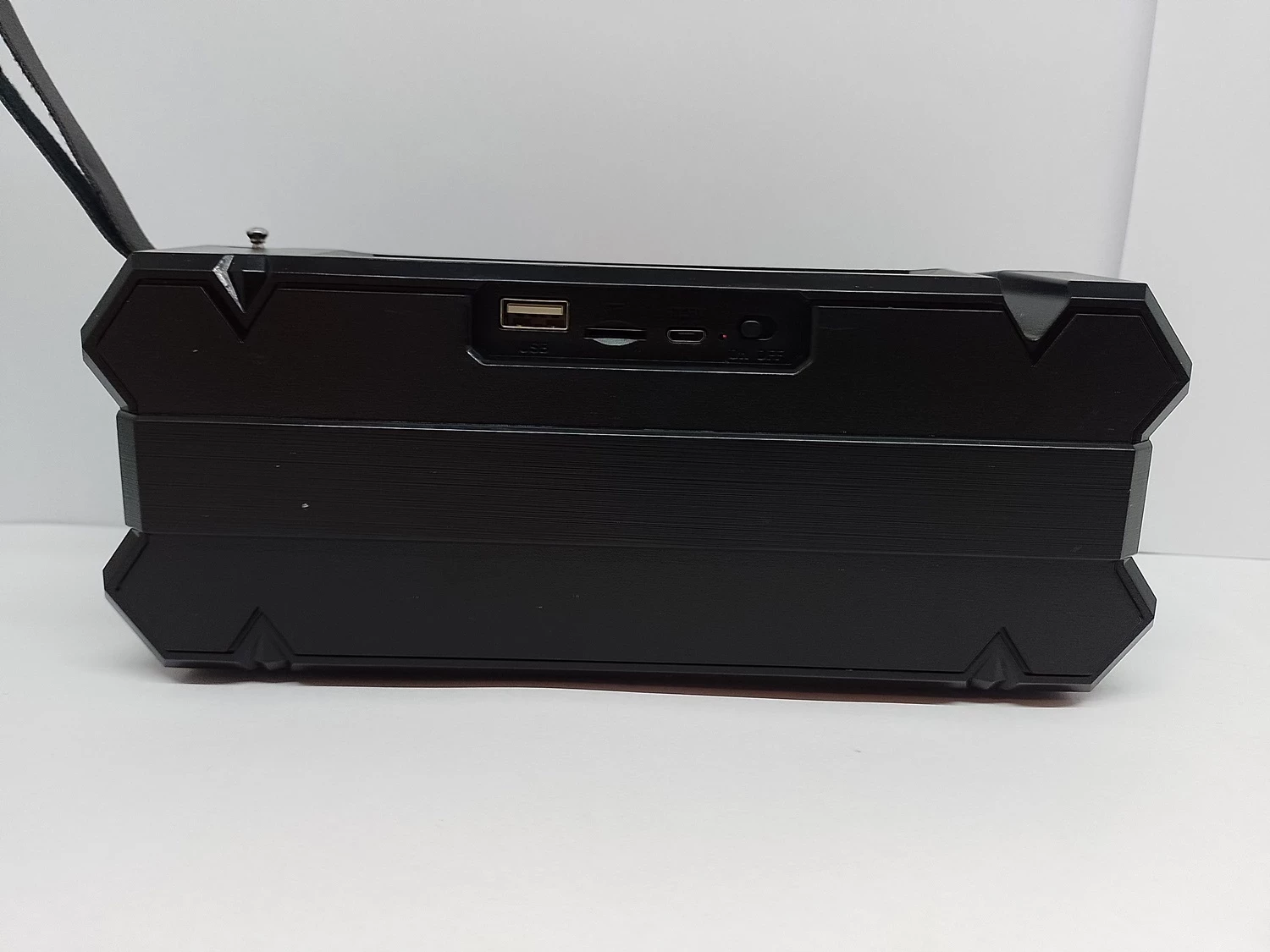 glosnik-j-ipok-p361-funkcje-funkcja-powerbanku