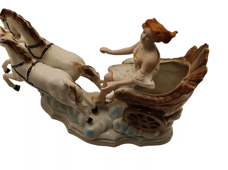 FIGURKA PORCELANOWA DWA KONIKI I PANI SYGN REGENT
