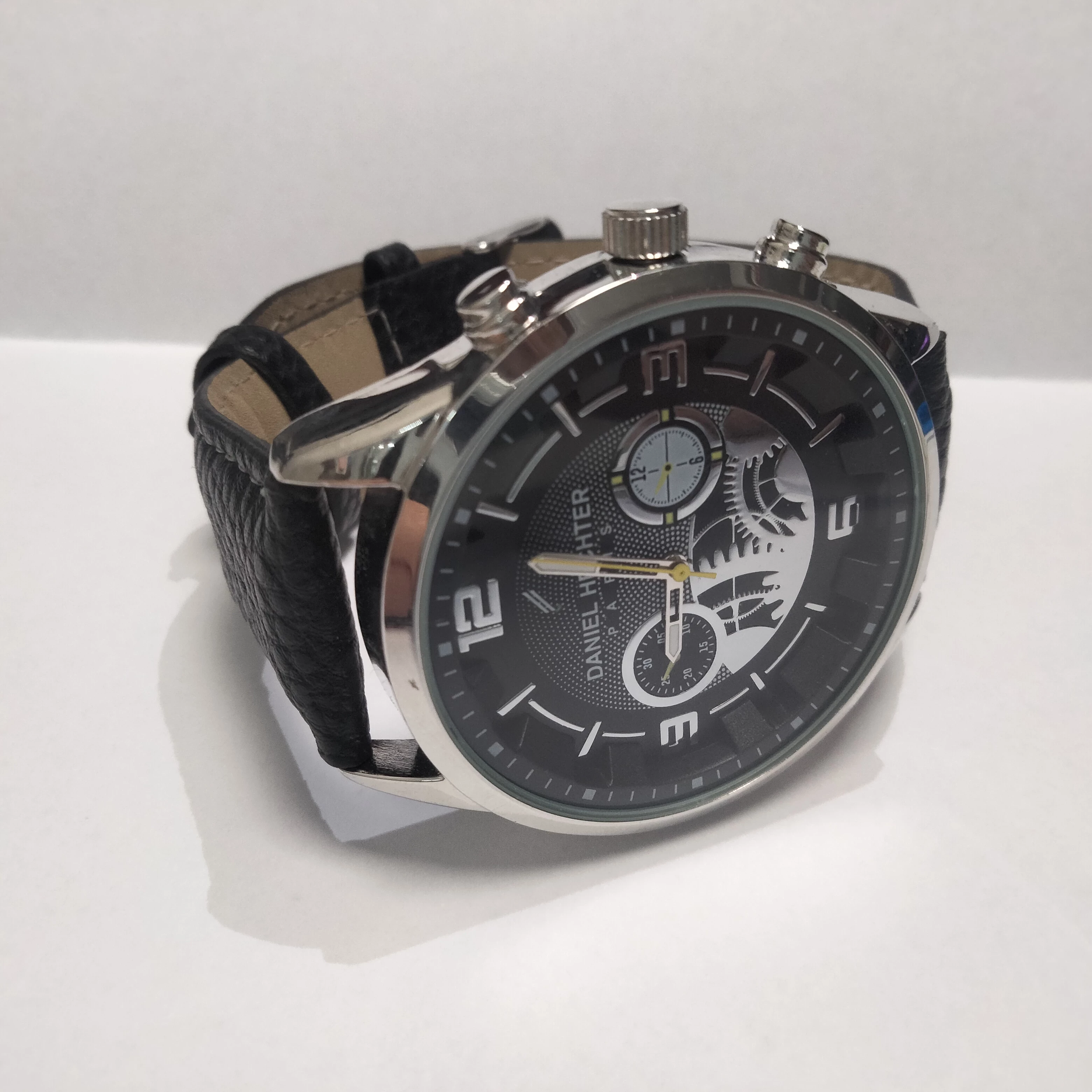 zegarek-daniel-hechter-stan-uzywany