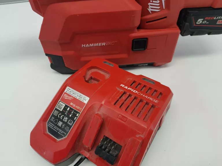 ZESTAW MŁOTO-WIERTARKA Z ODSYSACZEM MILWAUKEE M18